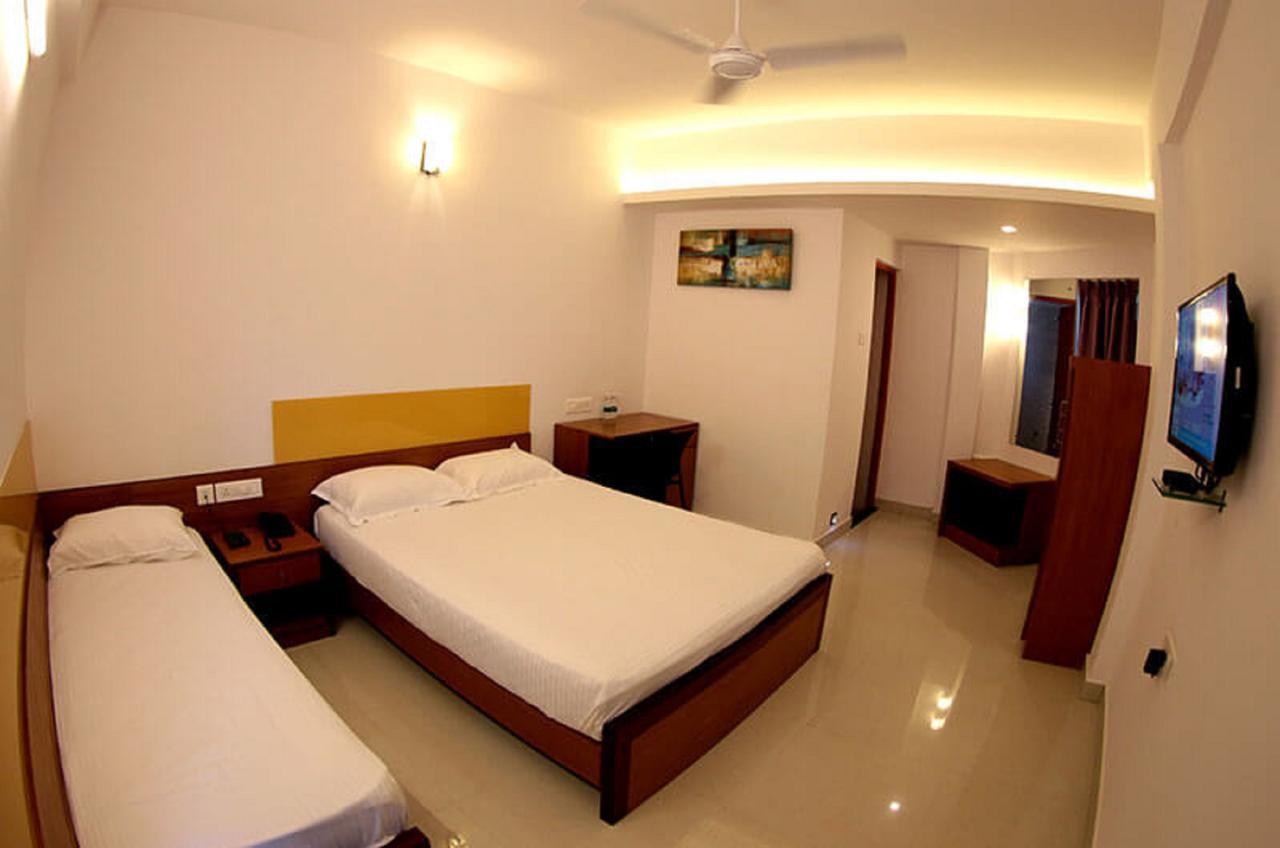 Hotel Roopmahal Thiruvananthapuram Exterior foto